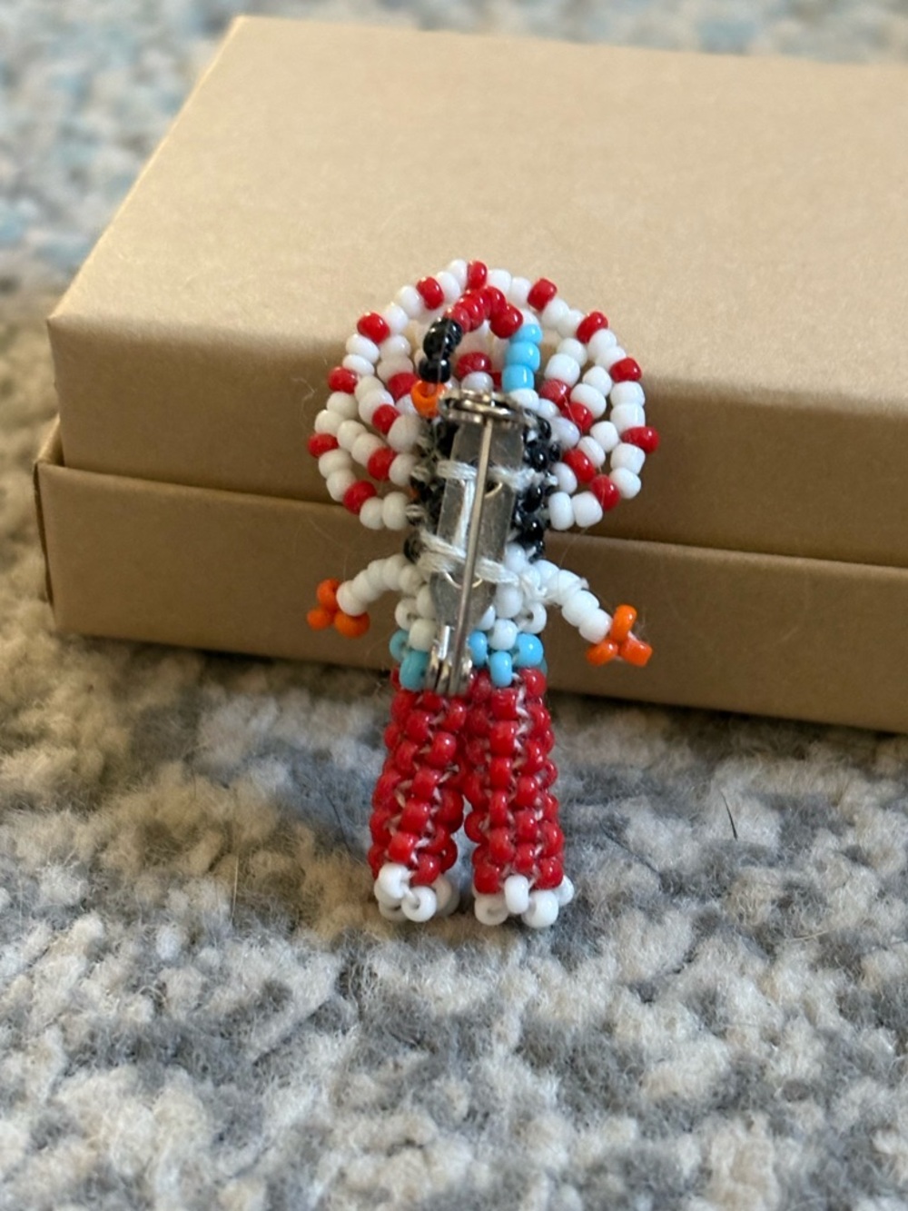 Handmade Native Beaded Pin - Picture 7 of 7